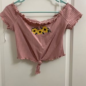 Off shoulder, pink tie front crop top. Like new condition. One size fits all.
